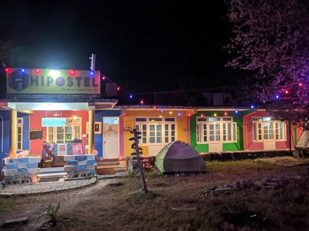 Hipostel Bir - Stay and Cafe