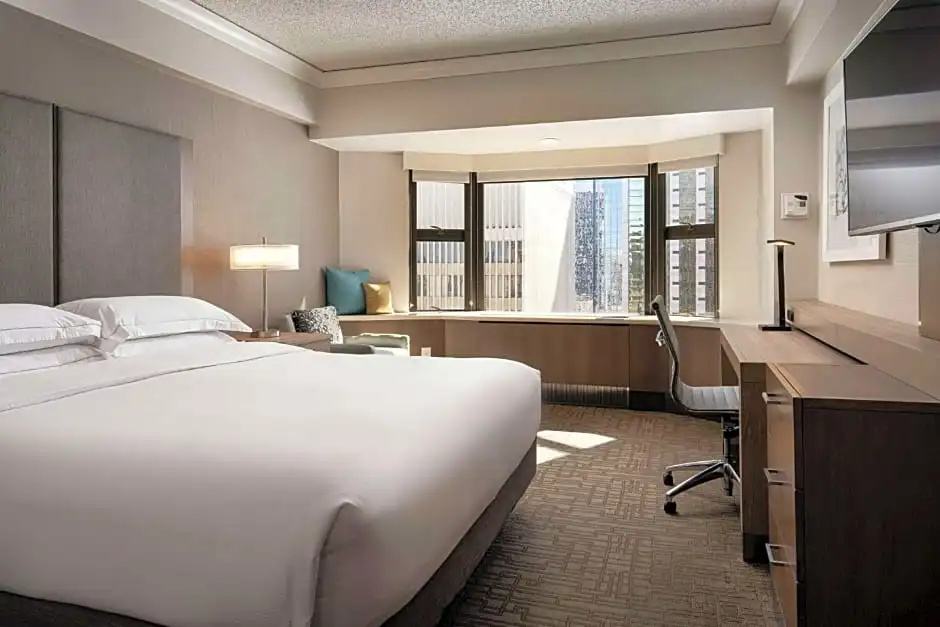 Exec Floor room with city view