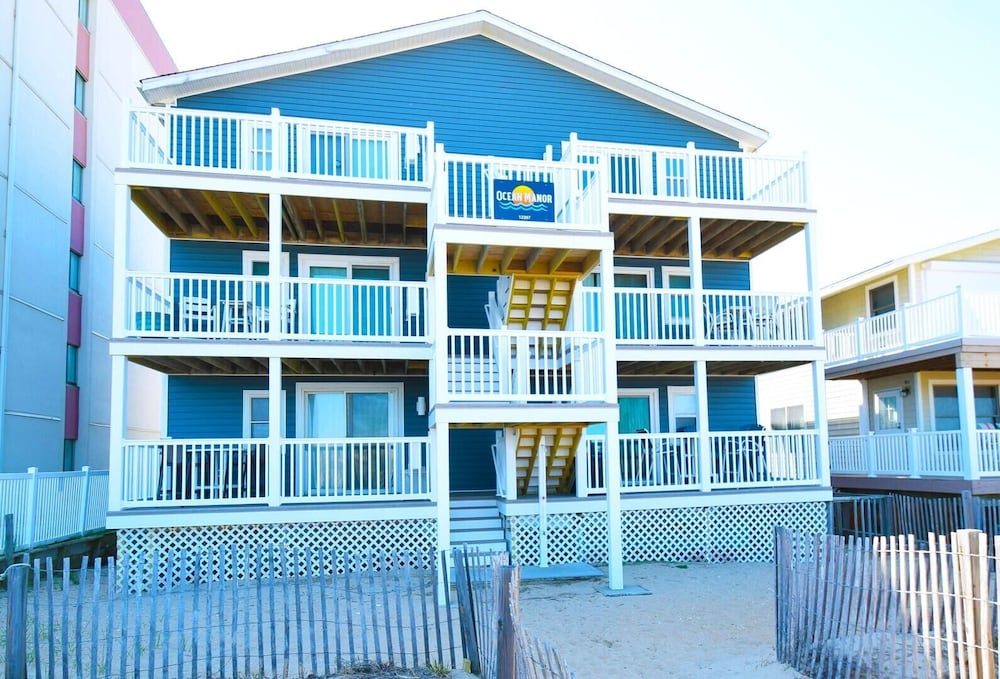 Ocean Manor 1n 3 Bedroom Condo by RedAwning
