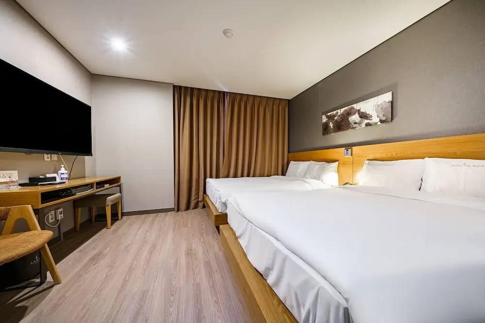 Deluxe Quadruple room