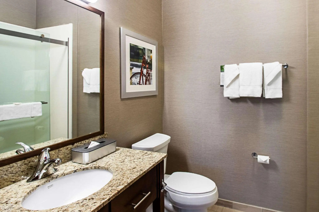 Double Suite (full double bed)