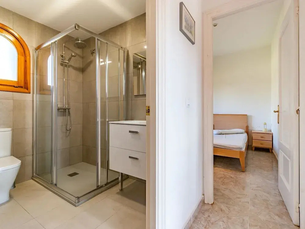 Luxurious Villa St Pere Pescador With Swimming Pool - фото 8