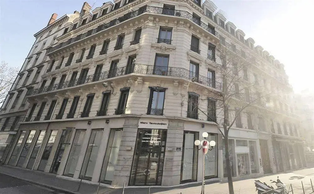 Arts Hotels - Apartments