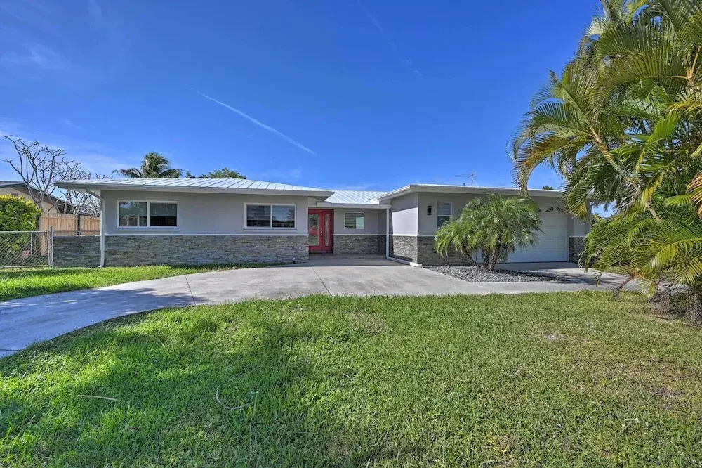Pool, Dock, Game Room: Cape Coral Canal Home