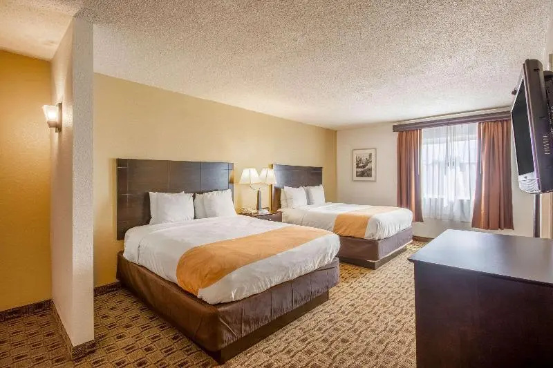 Coratel Plus Suites Wichita West Airport Hotel - Chambres