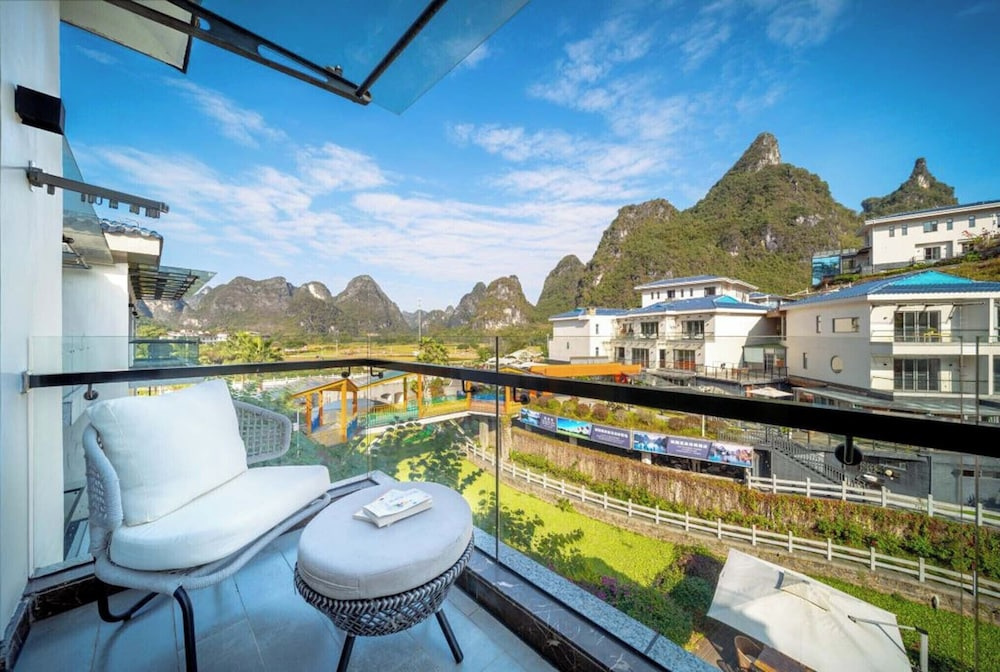 Yangshuo Fadai hot spring luxury hotel
