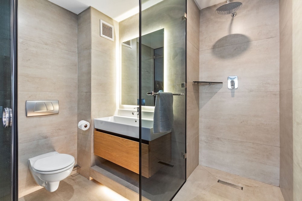 Lagoon Beach Luxe 116a — 5