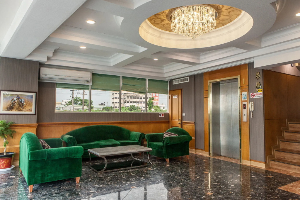 Lobby & Reception