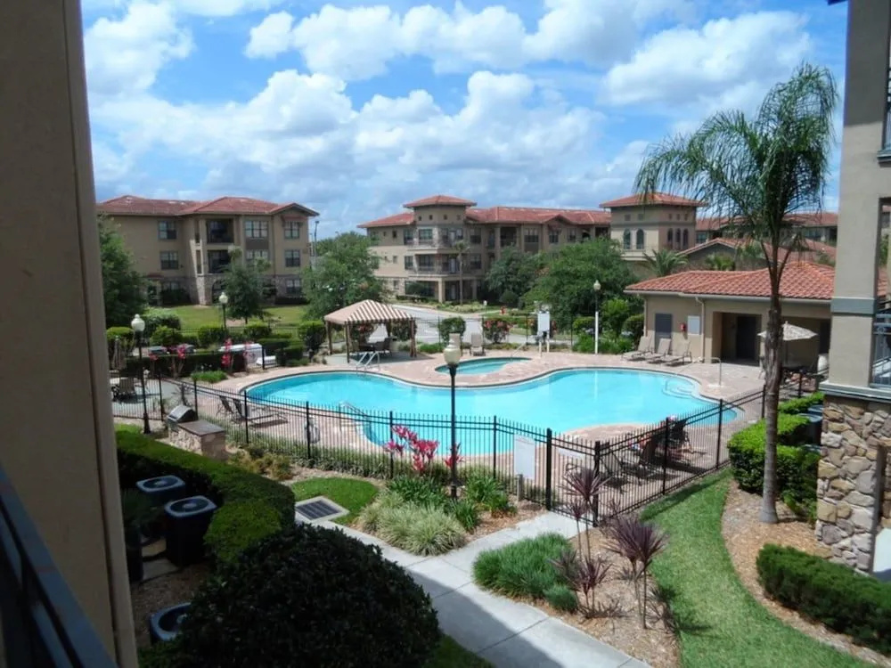 Bella Piazza 912 - 234