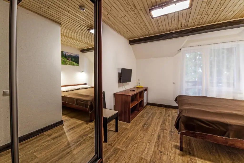 Standard Double room with balcony (full double bed)