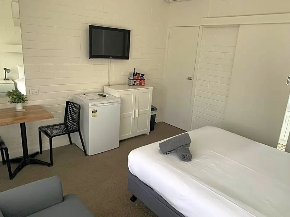 Economy room