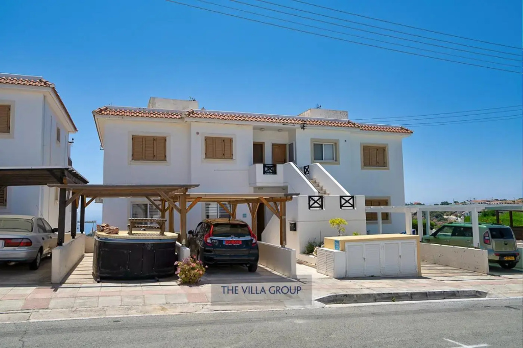 Thea Vista Apartment