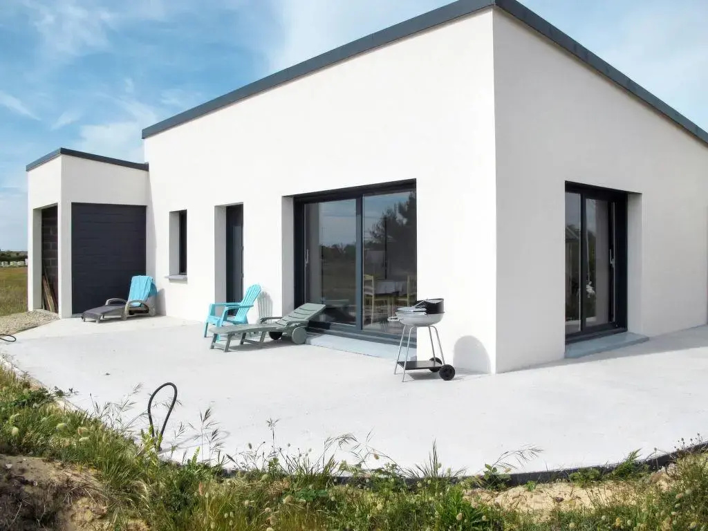 House (SGY405)