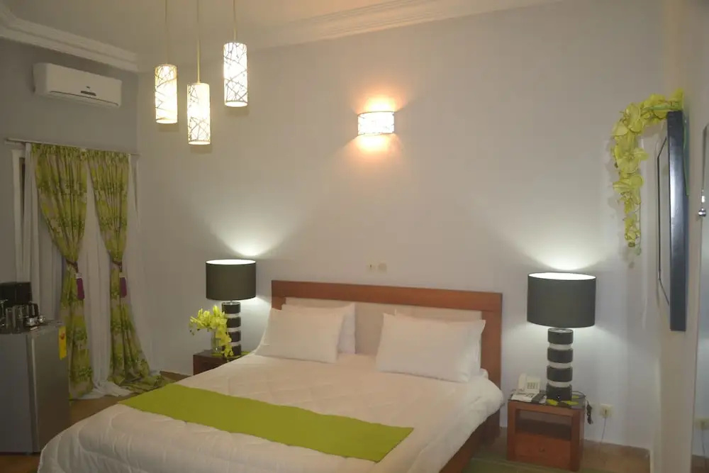 Comfort room