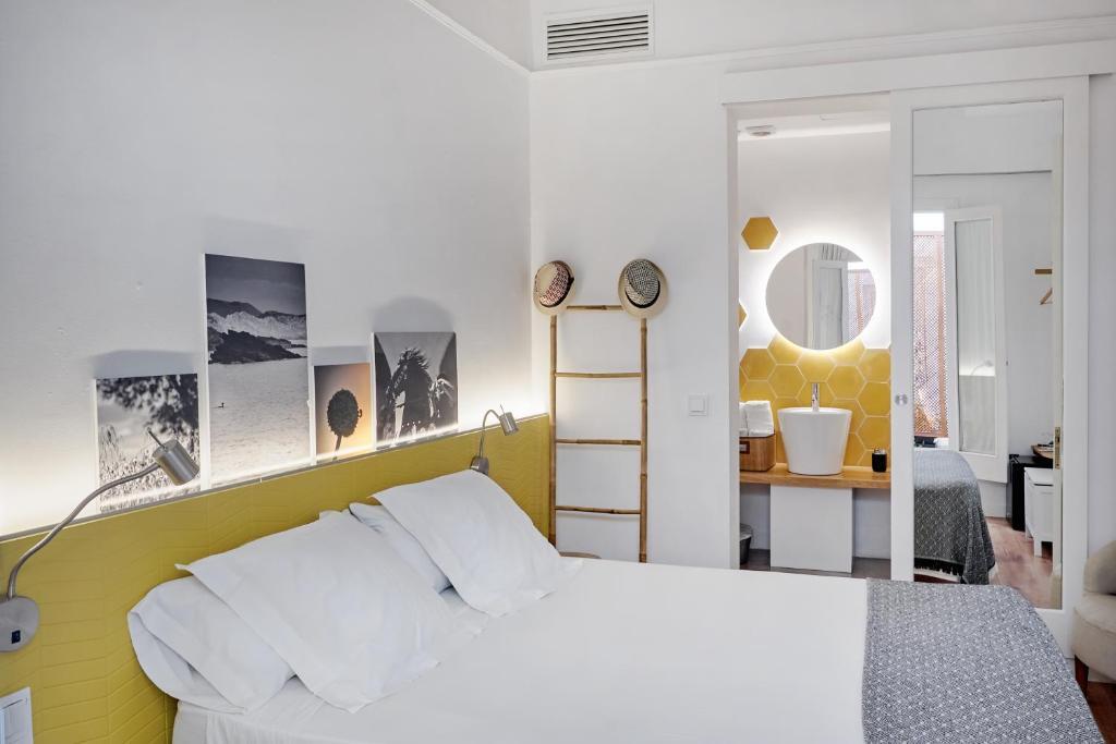 Mon Restaurant & Hotel by null