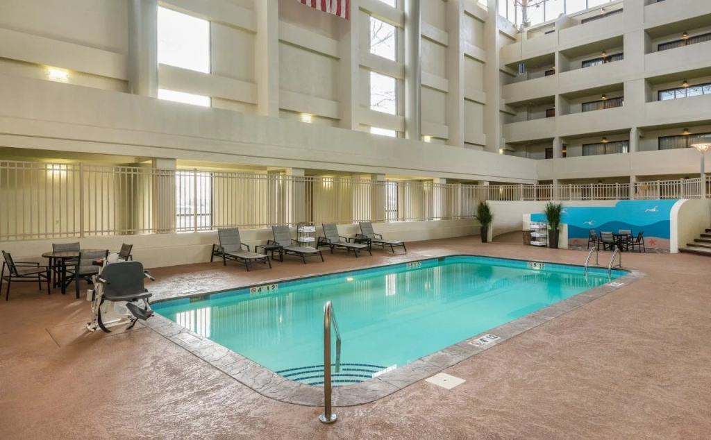 Crowne Plaza Indianapolis-Airport by IHG - Général