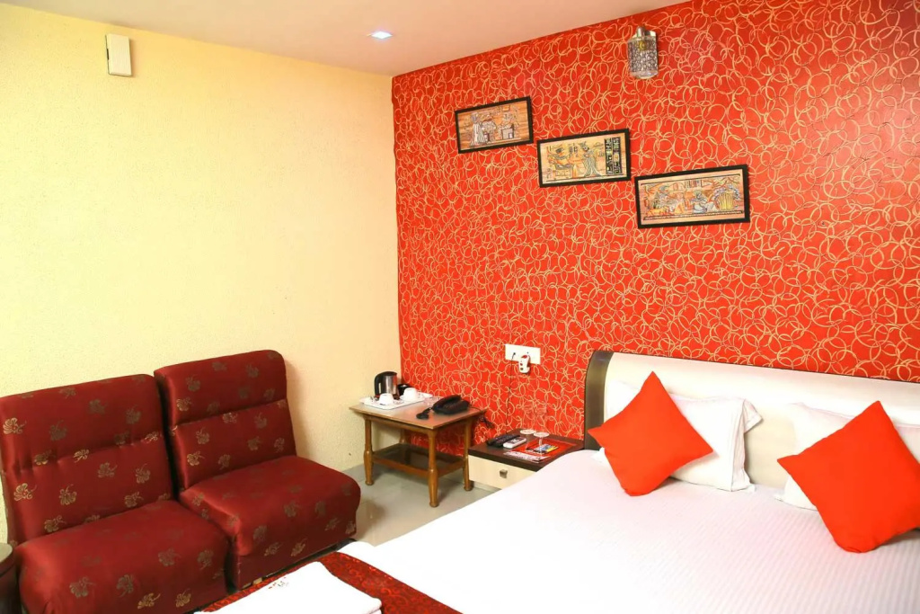 Standard Double room (full double bed)