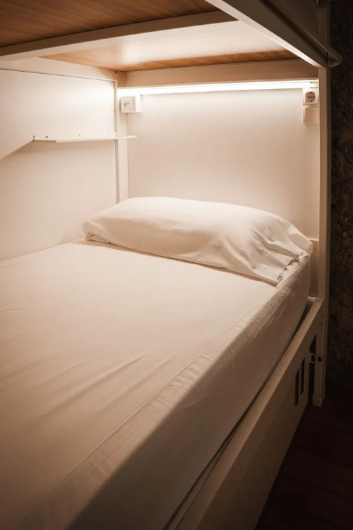 Кровать в общем номере (женский номер) в The Central House Porto Ribeira - Hostel