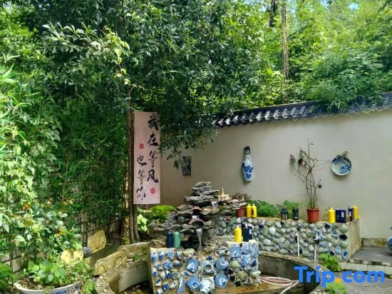 Shenianli B&B (Ancient Kiln Folk Customs Expo Area Chinese Ceramics Museum Store)