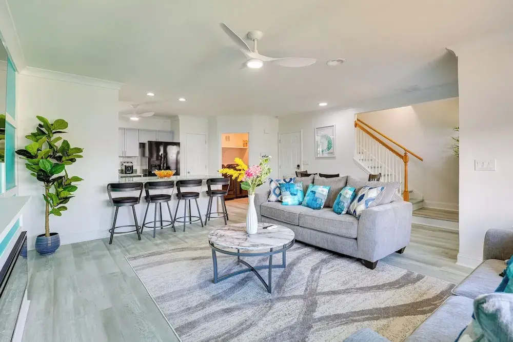Walk to Ocean: Carolina Beach Condo w/ 2 Balconies
