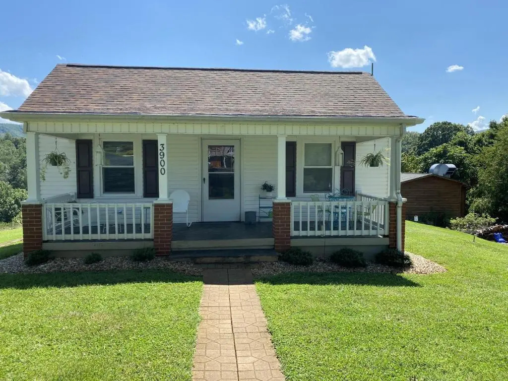 2 Bedrooms Cottage