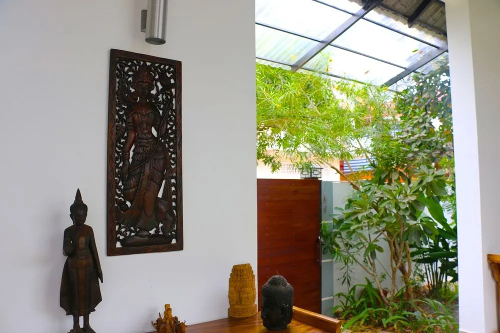 Lobby & Reception