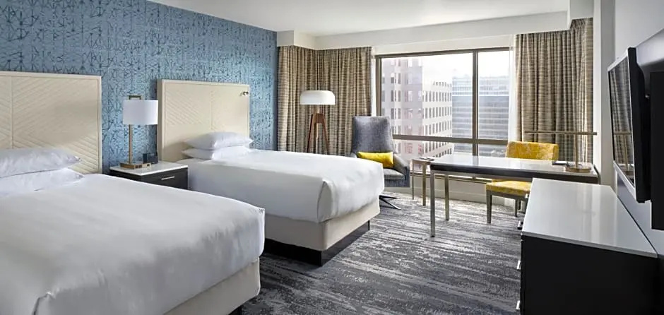 Double room with city view (twin beds)
