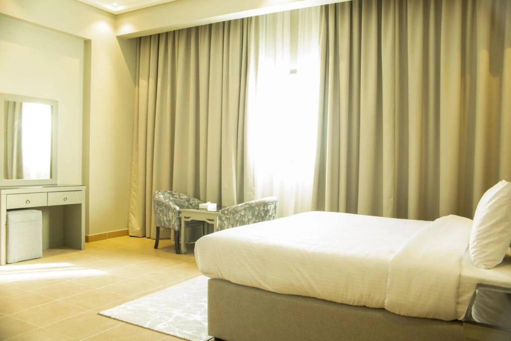 OYO 111 Infinity Suites — 4