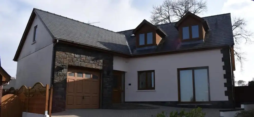 Captivating 4-bed House in West Wales