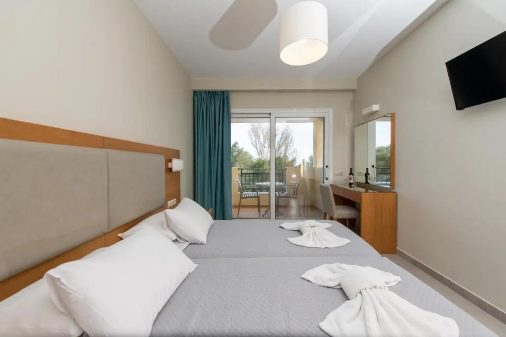Standard Double room with garden view (twin beds)