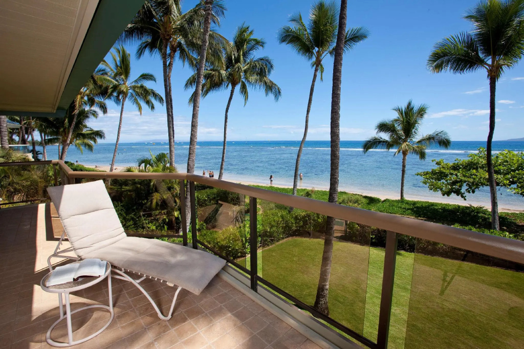 2 Bedrooms Apartment oceanfront
