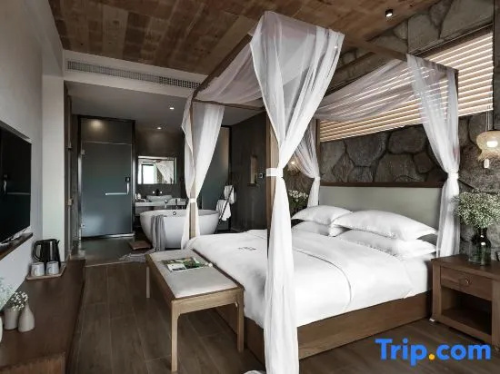 Standard Double room with view (full double bed)