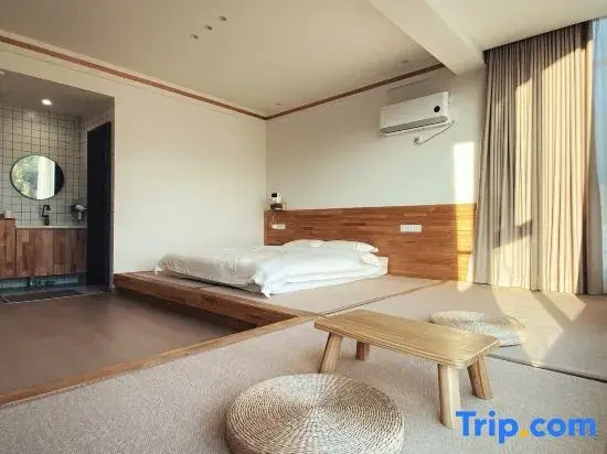 Standard Double room with view (full double bed)