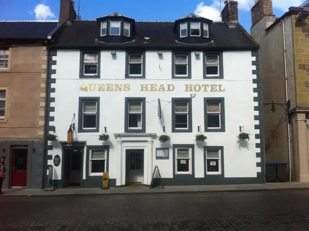Queens Head Hotel - фото 24