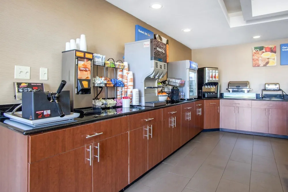 Food & Beverage