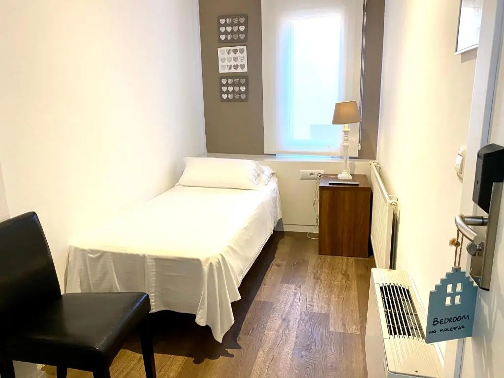 Economy room