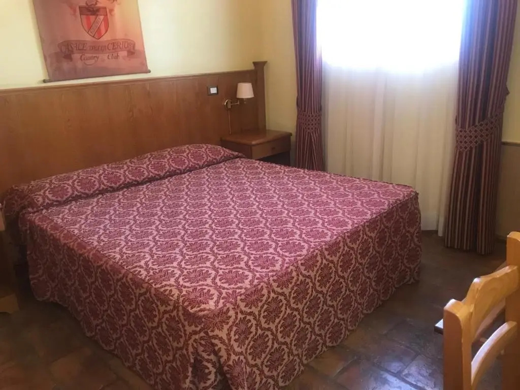 Standard Double room (full double bed)