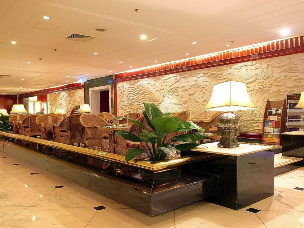 Kingwing Hotel — фото 2