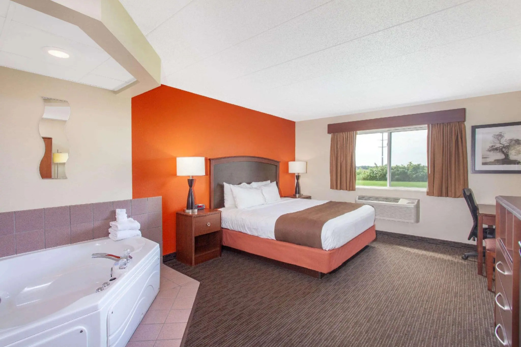 Standard Double room (full double bed)