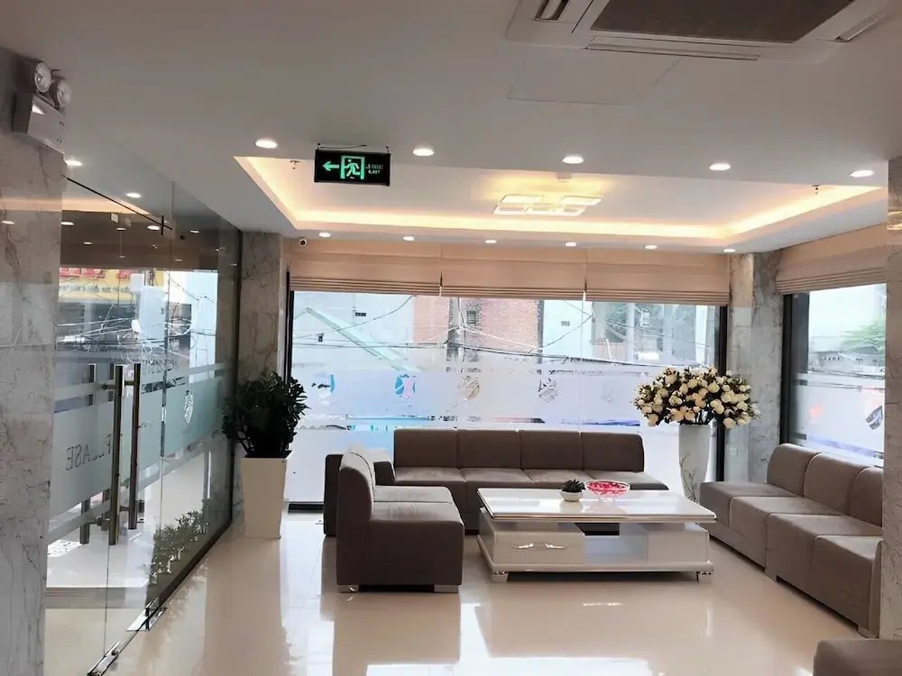 Lobby & Reception