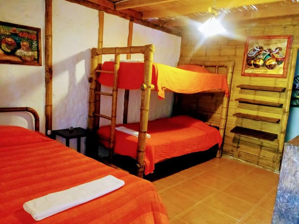 Standard Triple room