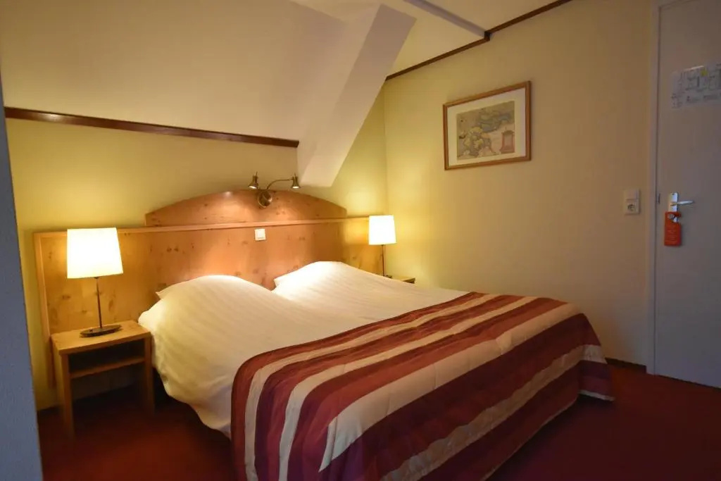 Standard Double room (full double bed)