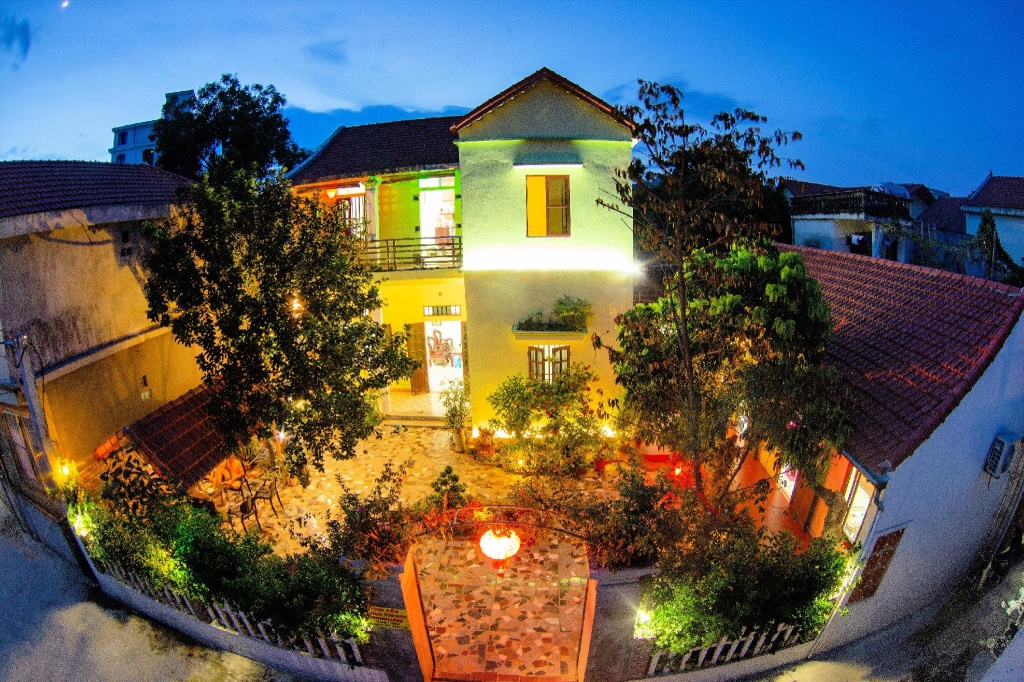Tam Coc Lotus Flower Homestay in Hoa Lu