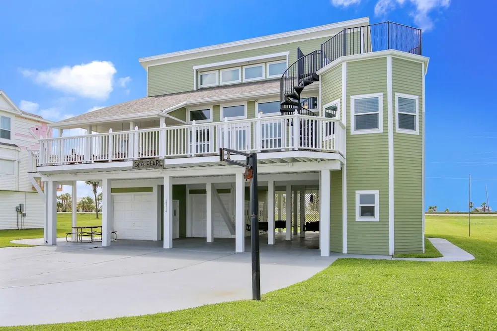 Sea Pearl 6 Bedroom Home