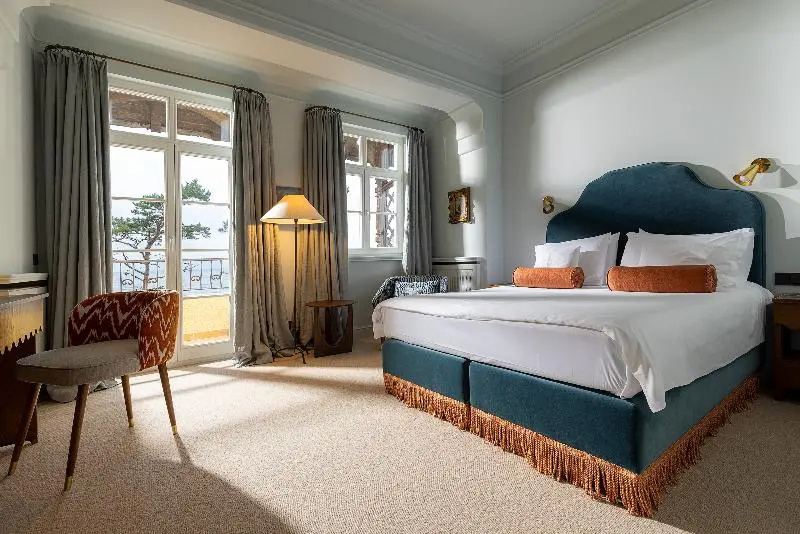 Classic Double room with balcony and with sea view (full double bed)