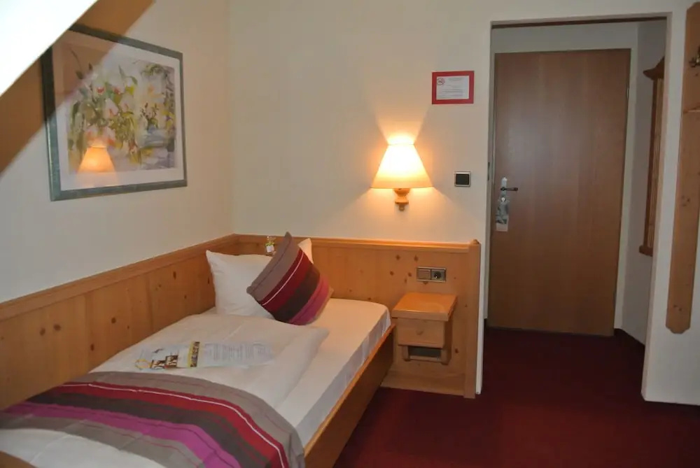 Comfort room