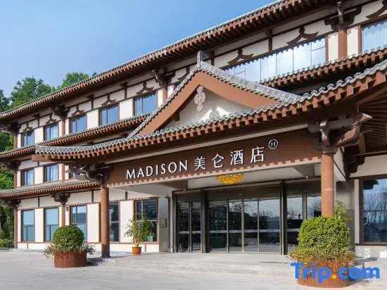 Luoyang Museum, Longmen High-speed Railway Station, Meilun Hotel