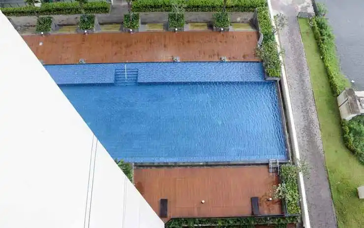 Comfort and Clean 2BR at Daan Mogot City Apartment By Travelio