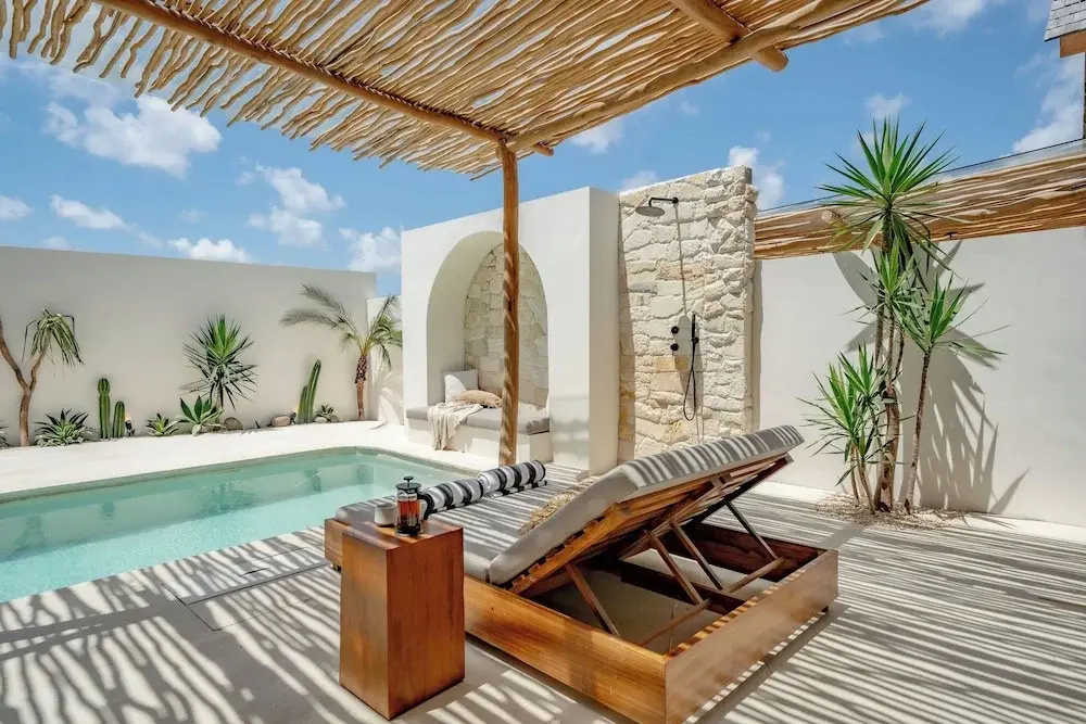 Attic Villa with pool view