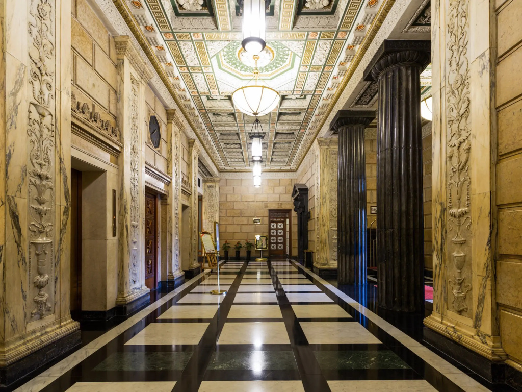 Lobby & Reception